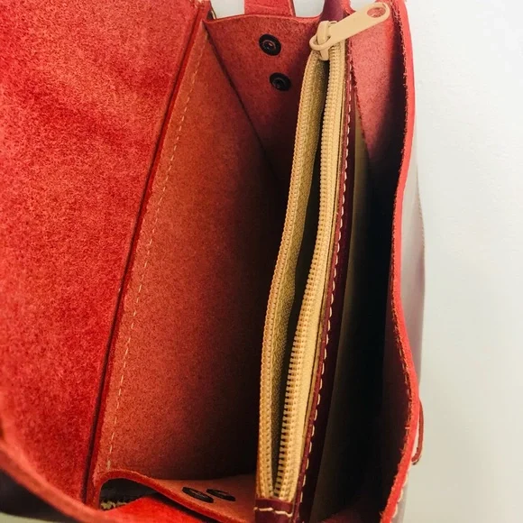 Leather Thielemann NWOT Handmade Red Shoulder Crossbody Purse - Picture 4 of 7